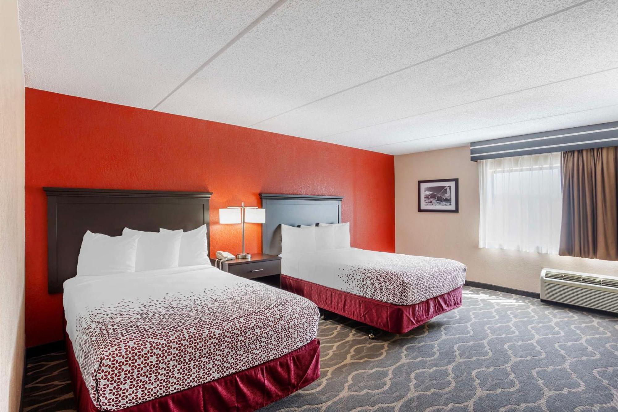 Best Western Inn At Blakeslee-Pocono Bagian luar foto