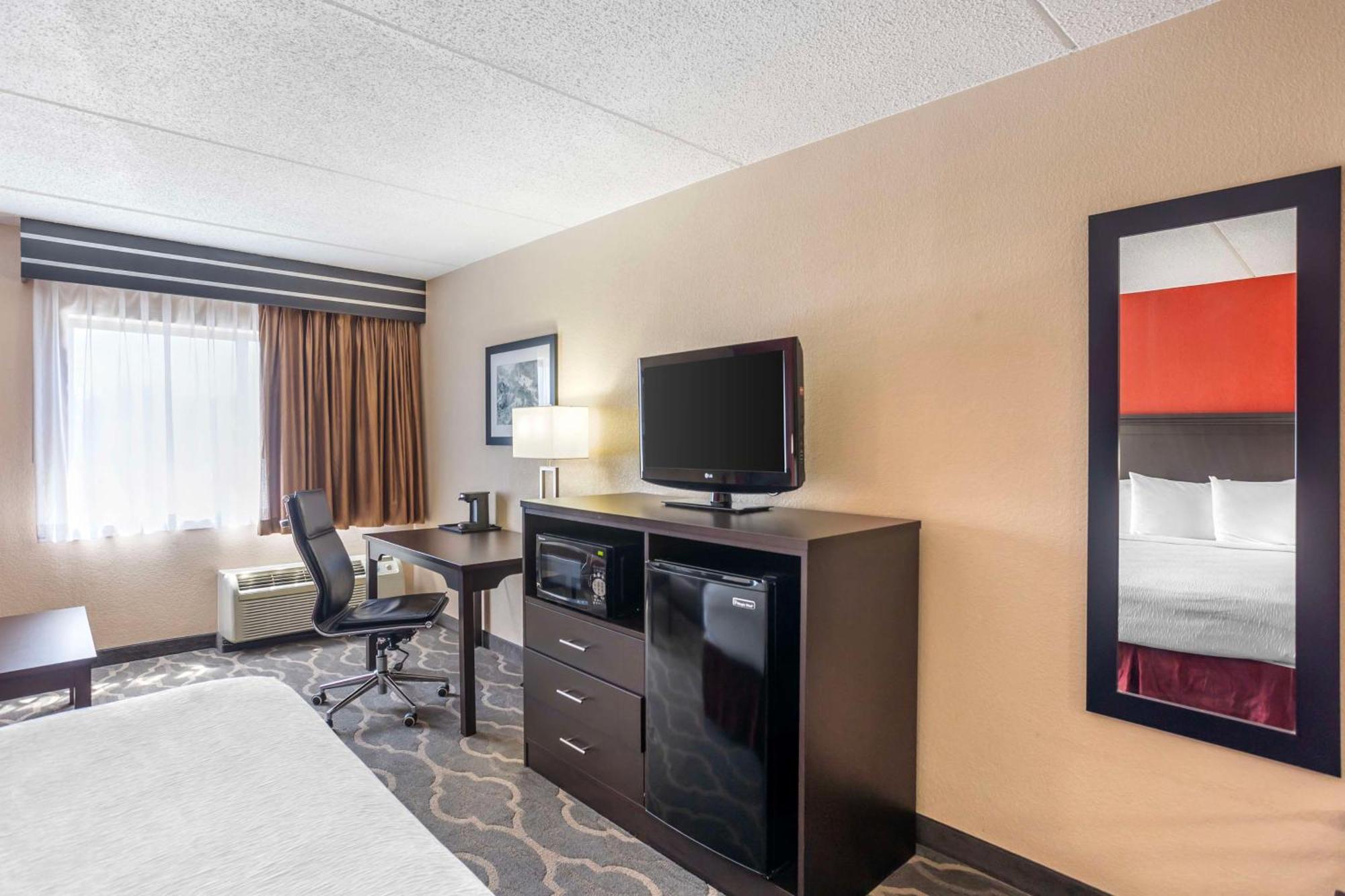 Best Western Inn At Blakeslee-Pocono Bagian luar foto