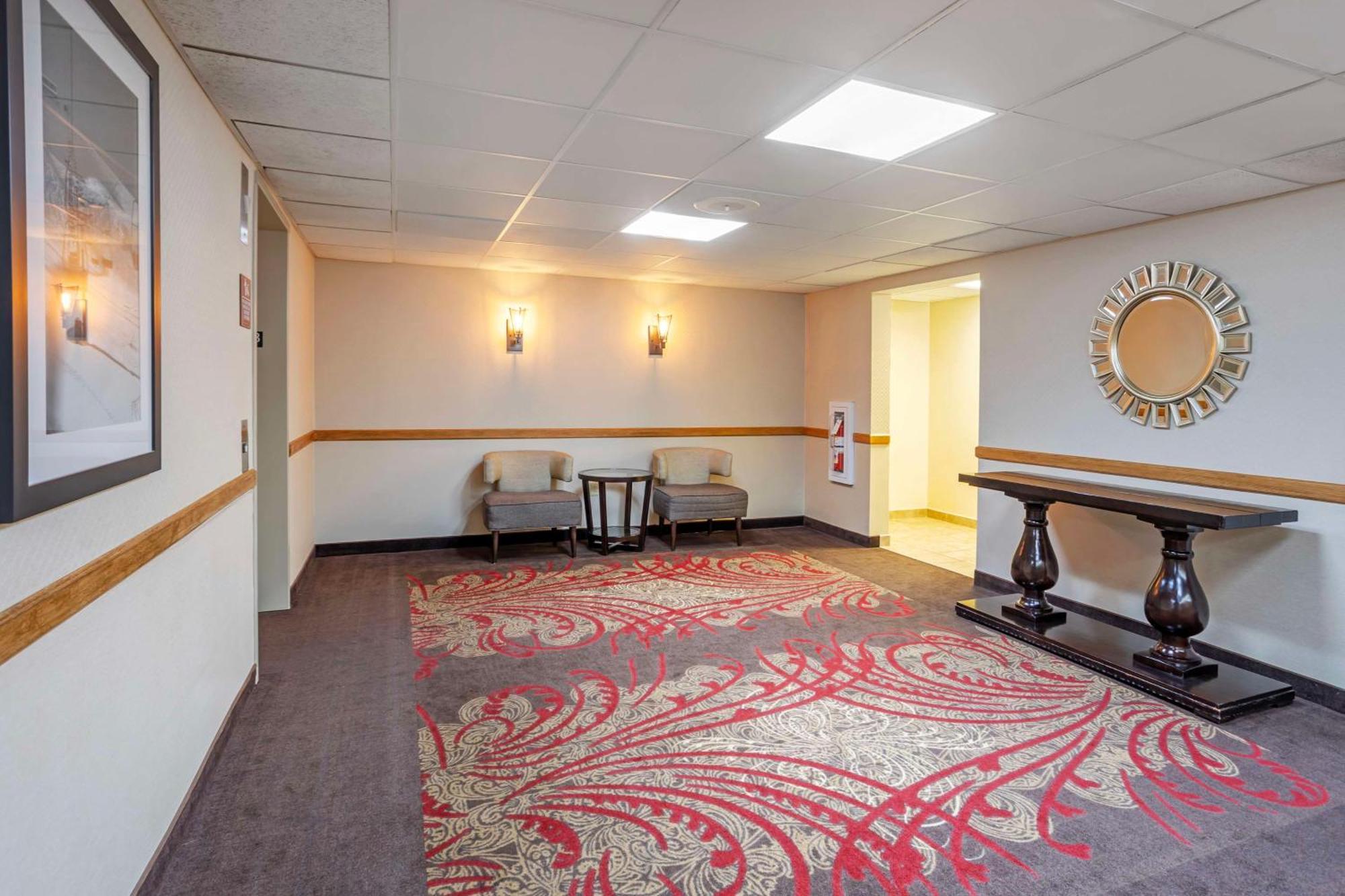 Best Western Inn At Blakeslee-Pocono Bagian luar foto